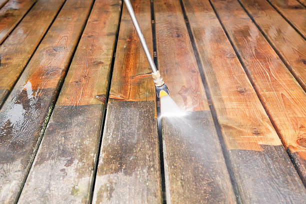 Best Playground Equipment Cleaning  in Manhattan, KS